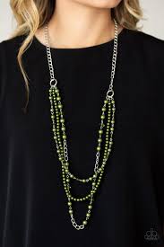 NEW YORK CITY CHIC - GREEN PEARL NECKLACE